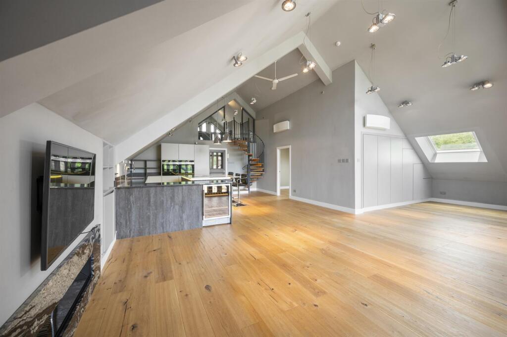 Saxton MeeThe Penthouse-0037.jpg