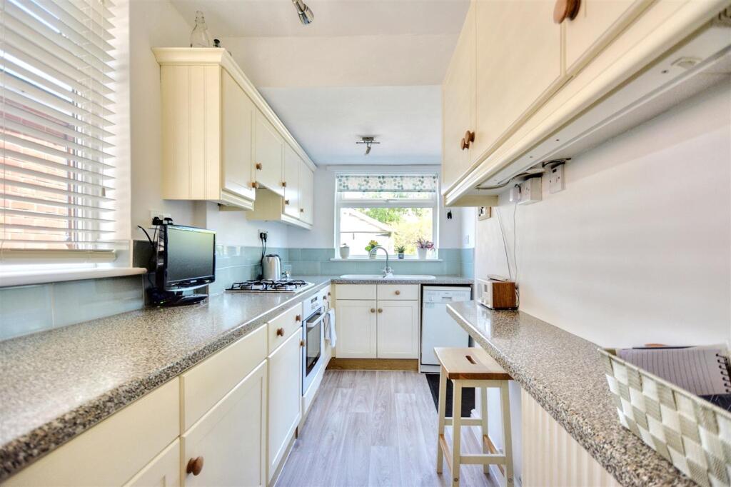 Kitchen_1.jpeg