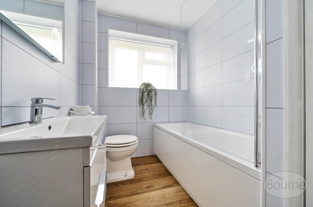 fd1032cc-1047-433...