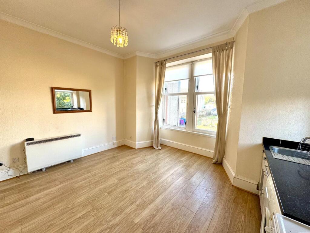 Living Room/Kitchen