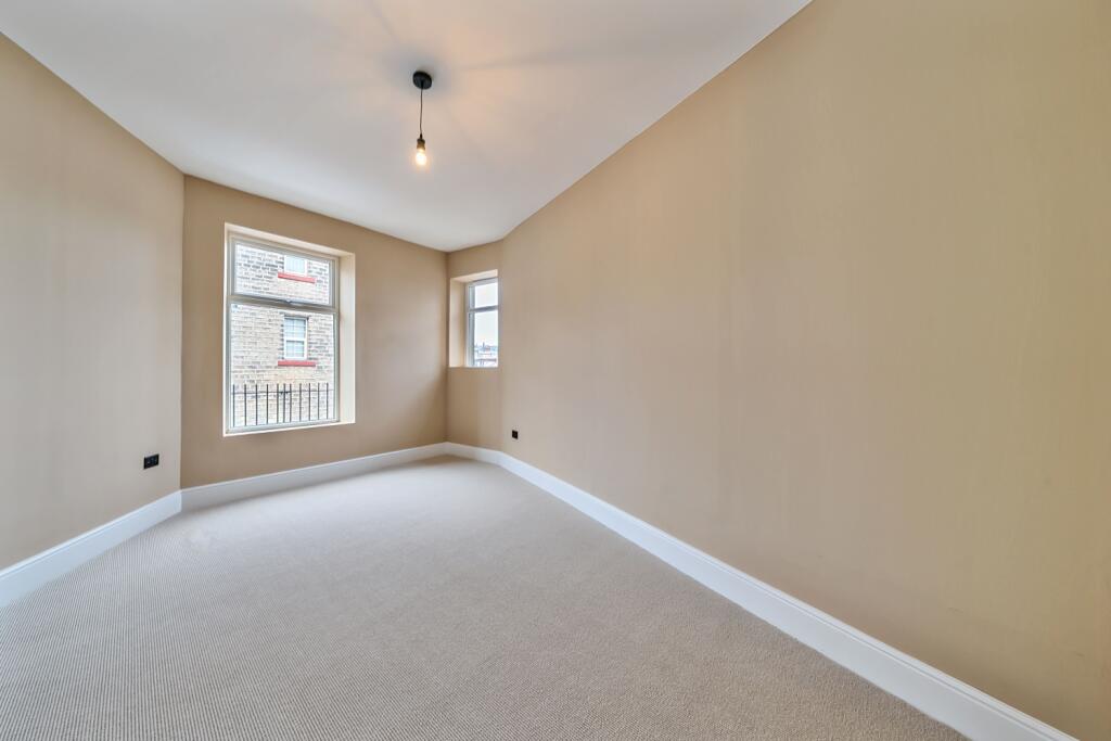 1335878-12-6899f9c586caf