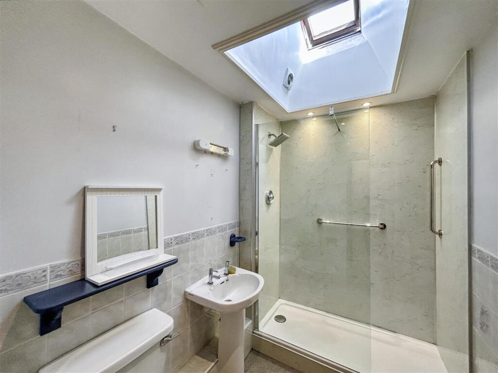 Shower room.jpeg