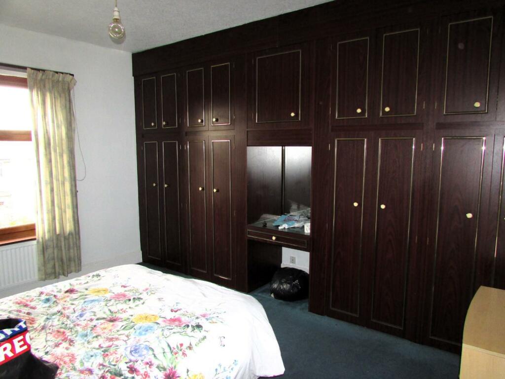 CemeteryRd5bed1.JPG