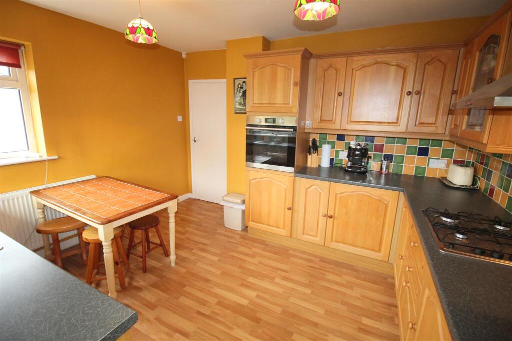 Filey Rd, kitchen 3.JPG