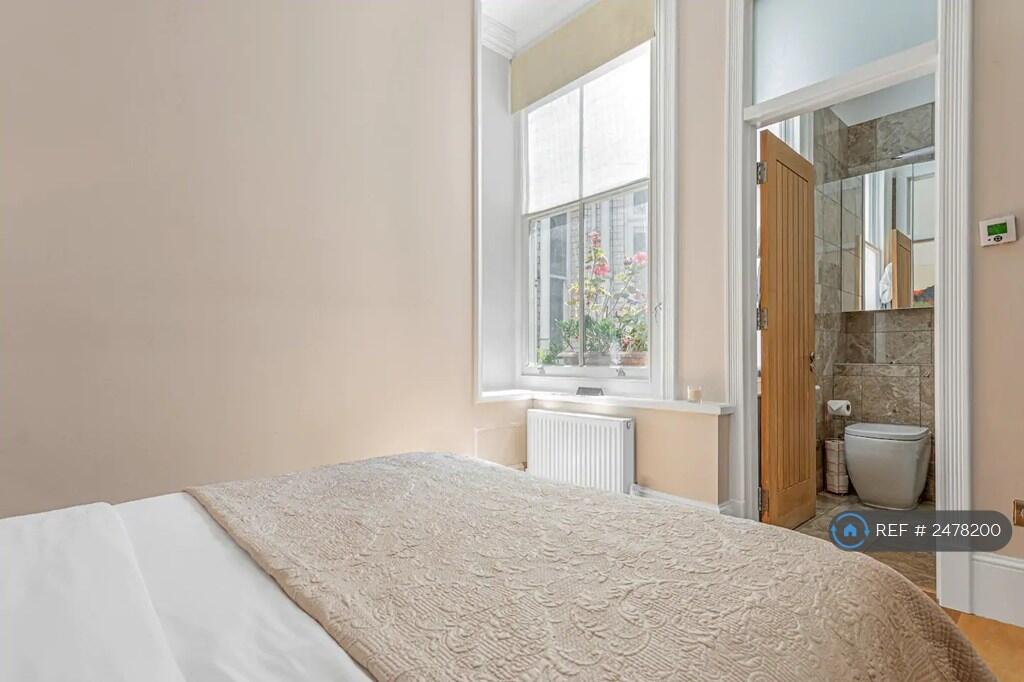 Bedroom 2 Ensuite