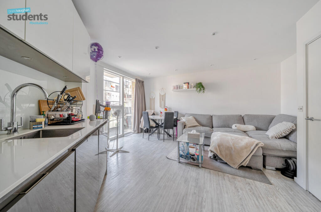 30bd83a1-3e24-4a0...