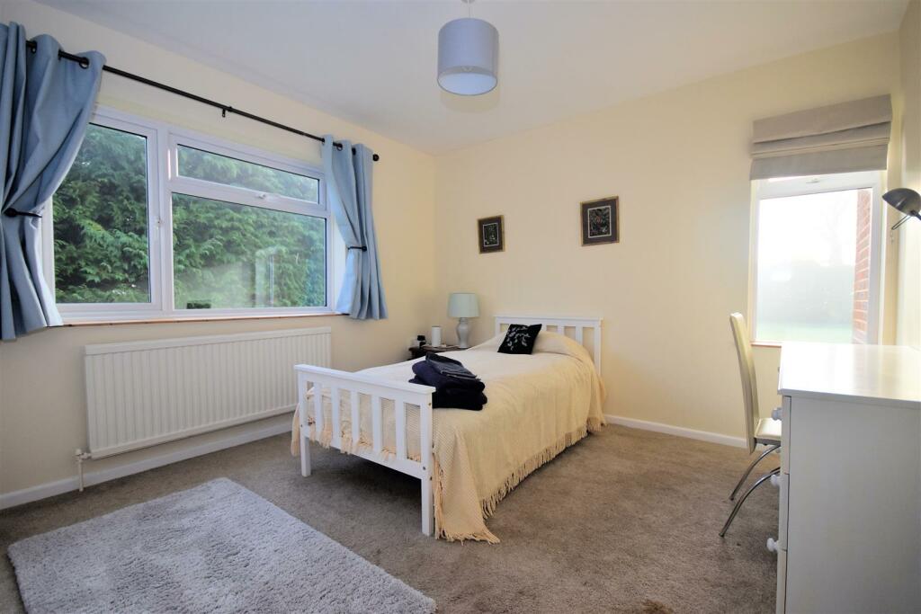 Bedroom 2.jpg