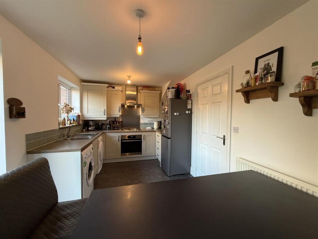 Kitchen Dining B.JPG
