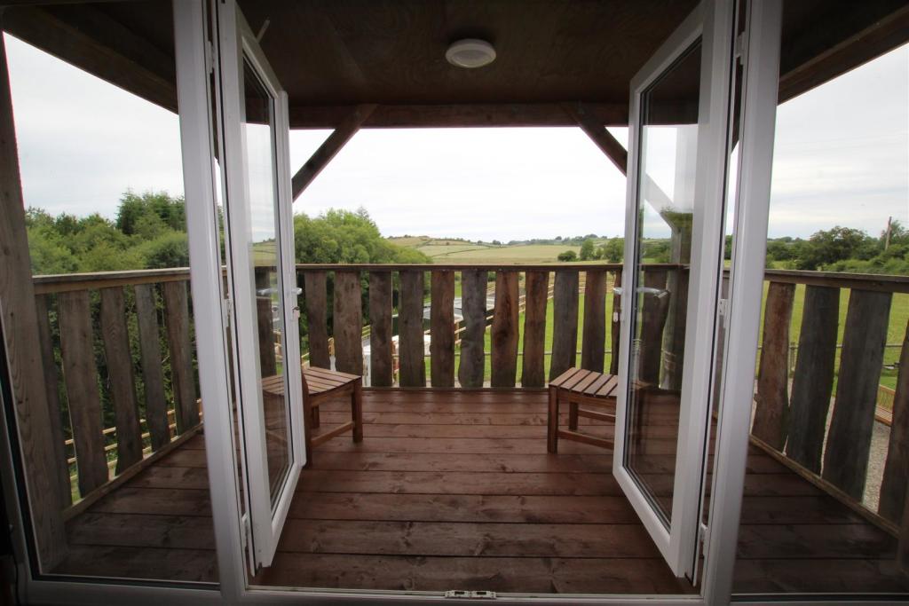master bed balcony.JPG