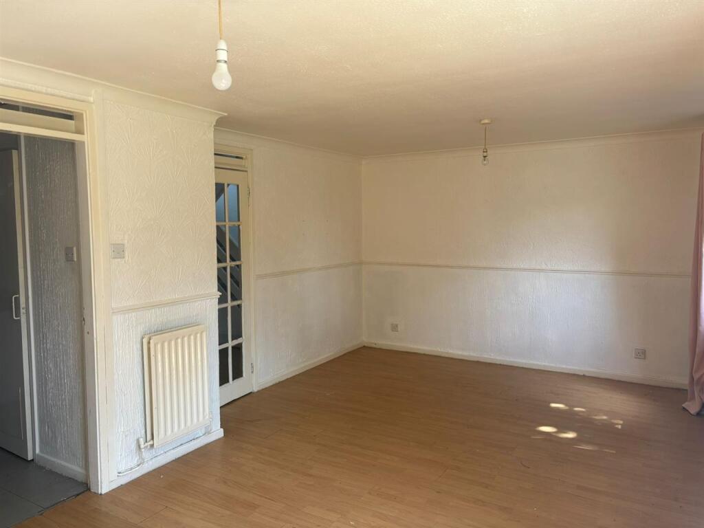 Living Room.jpg