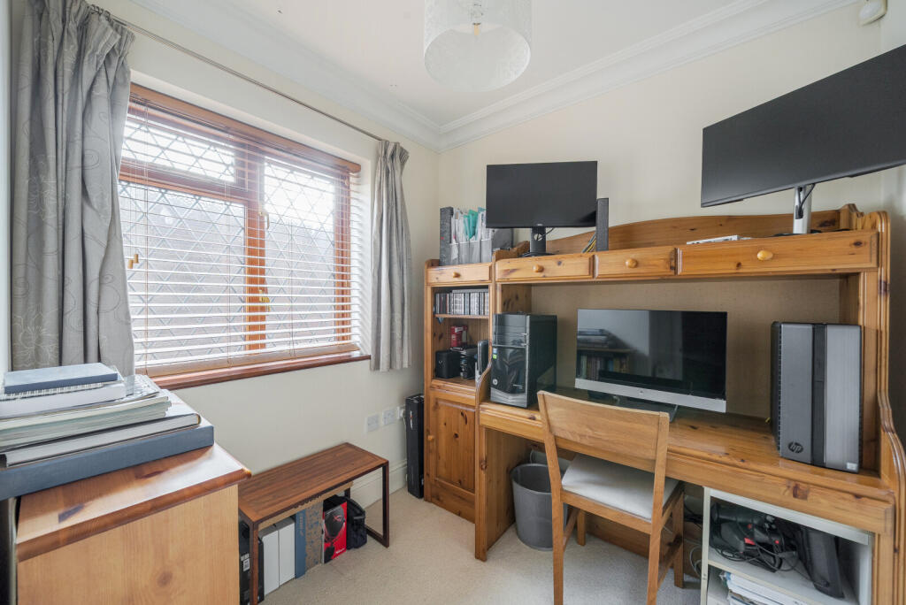 1313877-4-686e9f0...