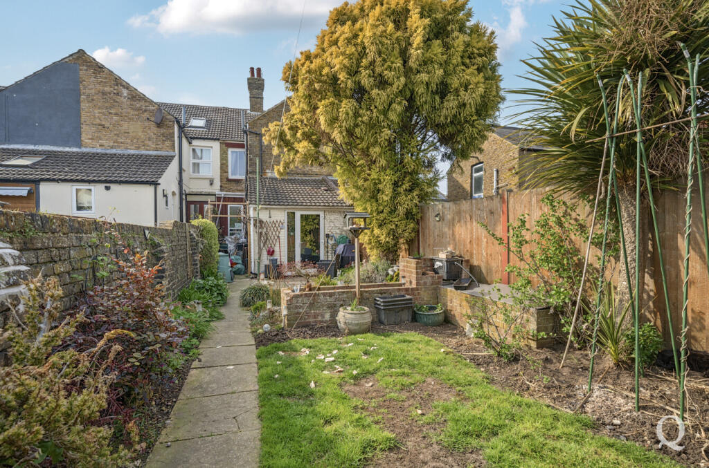 6cf70e1f-6477-4ee...