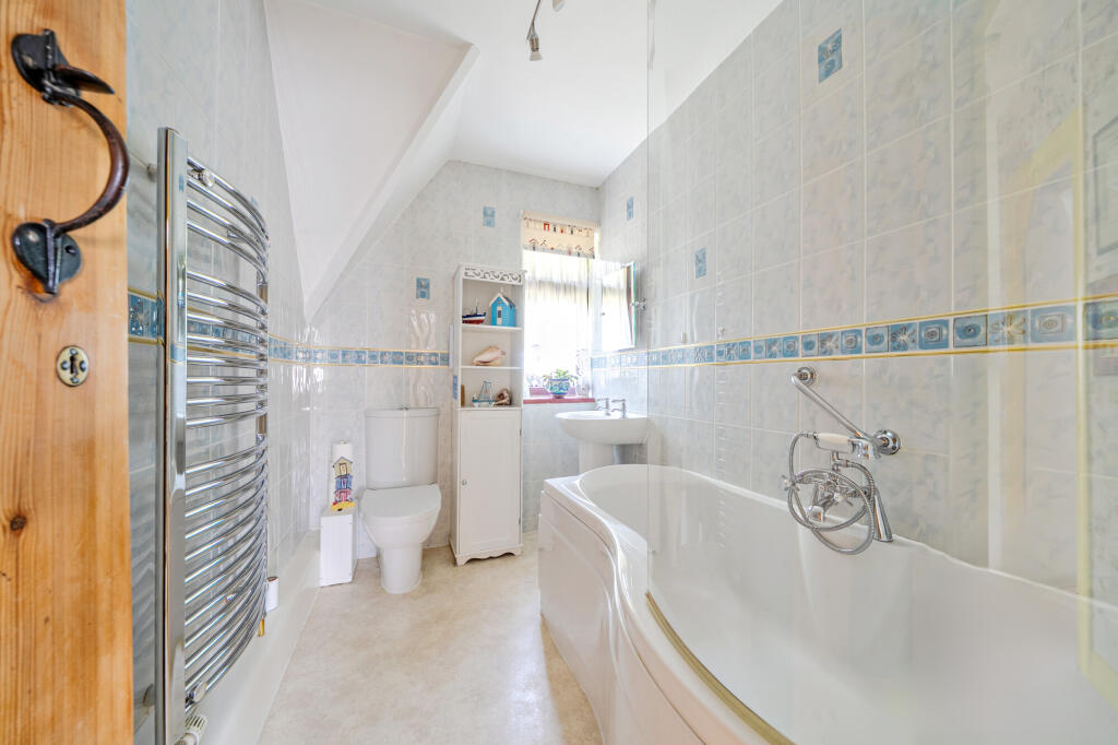 Main bathroom