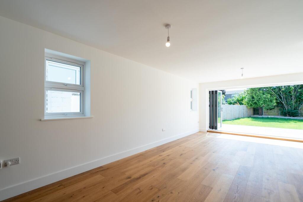 Sitting Dining Room.jpg
