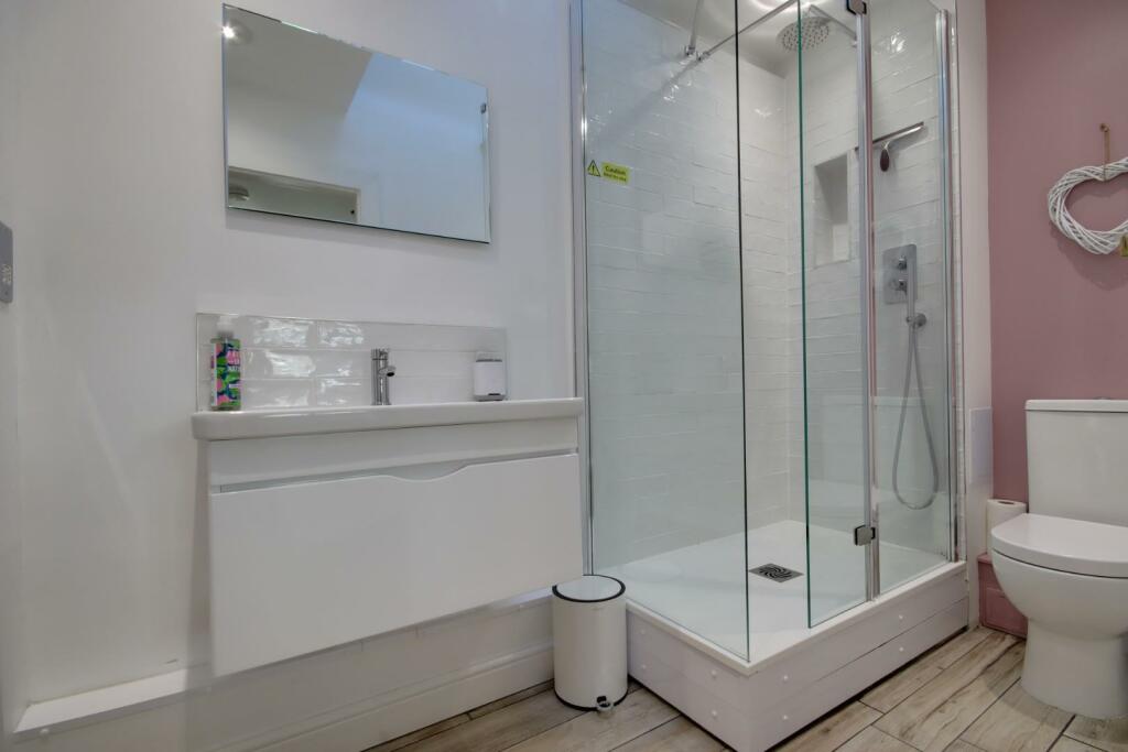 Ensuite Shower