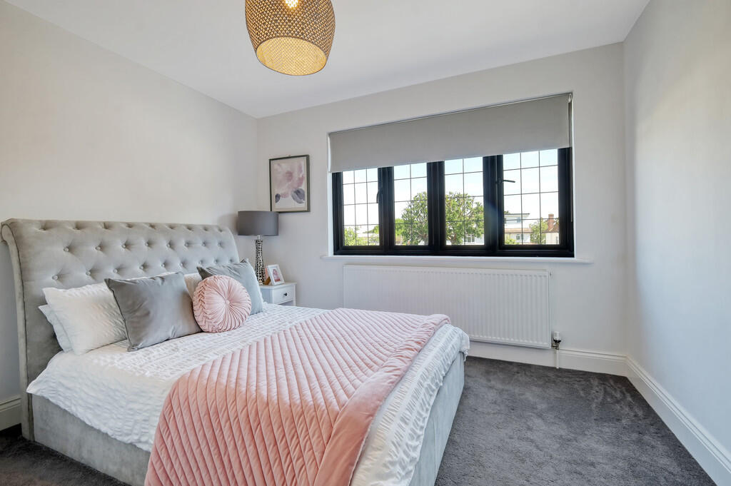 6 Winsford Garden...