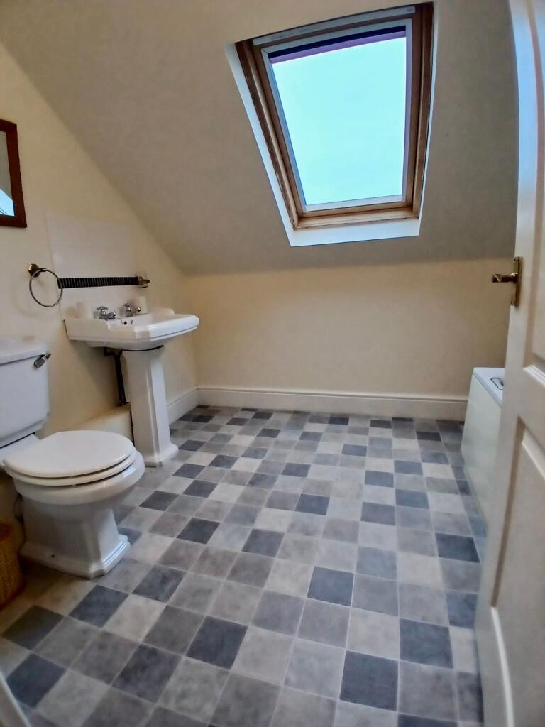 Bathroom (Annexe)