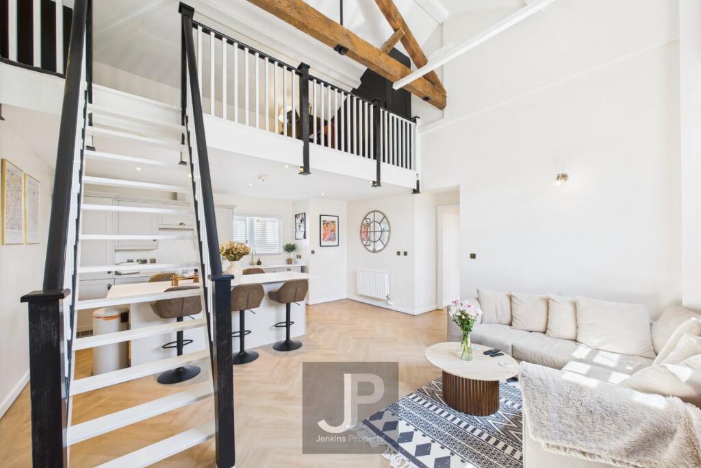 Open Plan Living/Dining