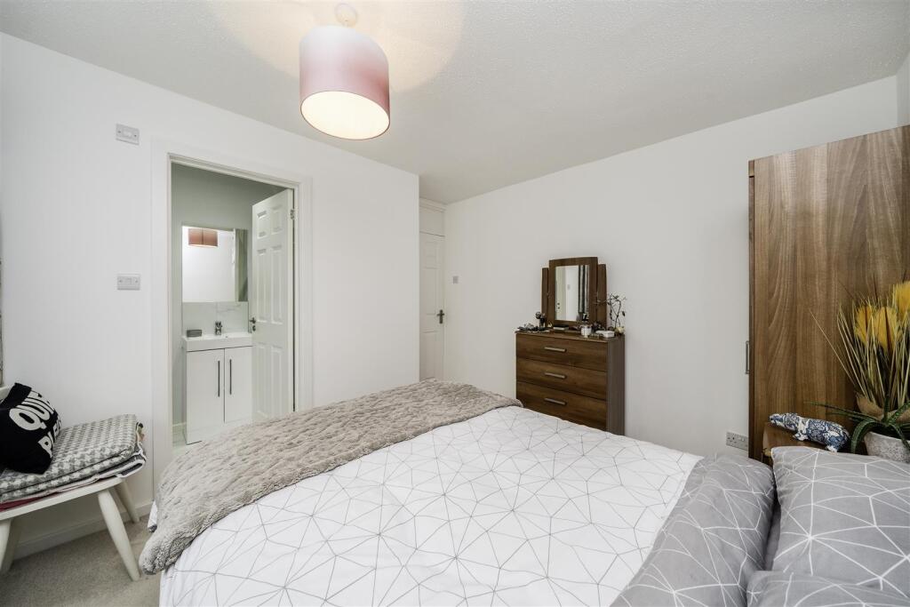 Davidson Frost-Wellings, DFW, Acacia Close, Stanmo