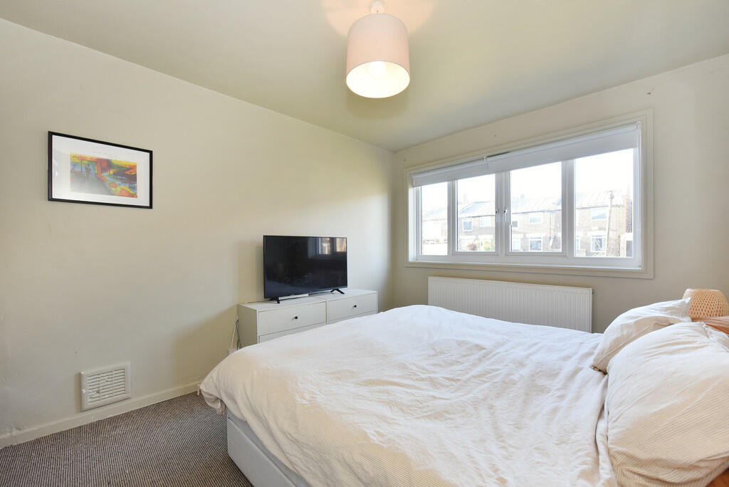 132 parkside esta...