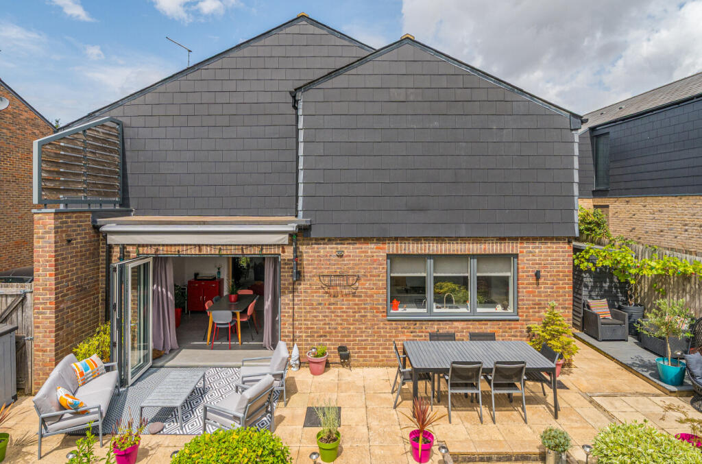 1321550-6-6874fbd...