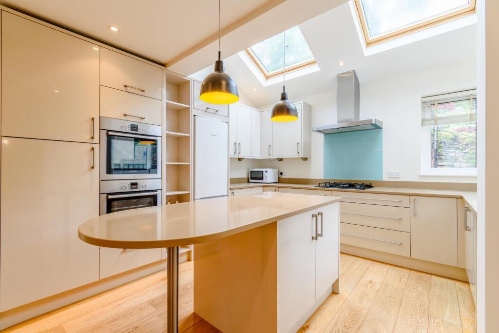 8397266-interior08-800.jpg