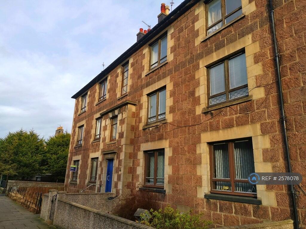 Exterior - Front Communal Entrance