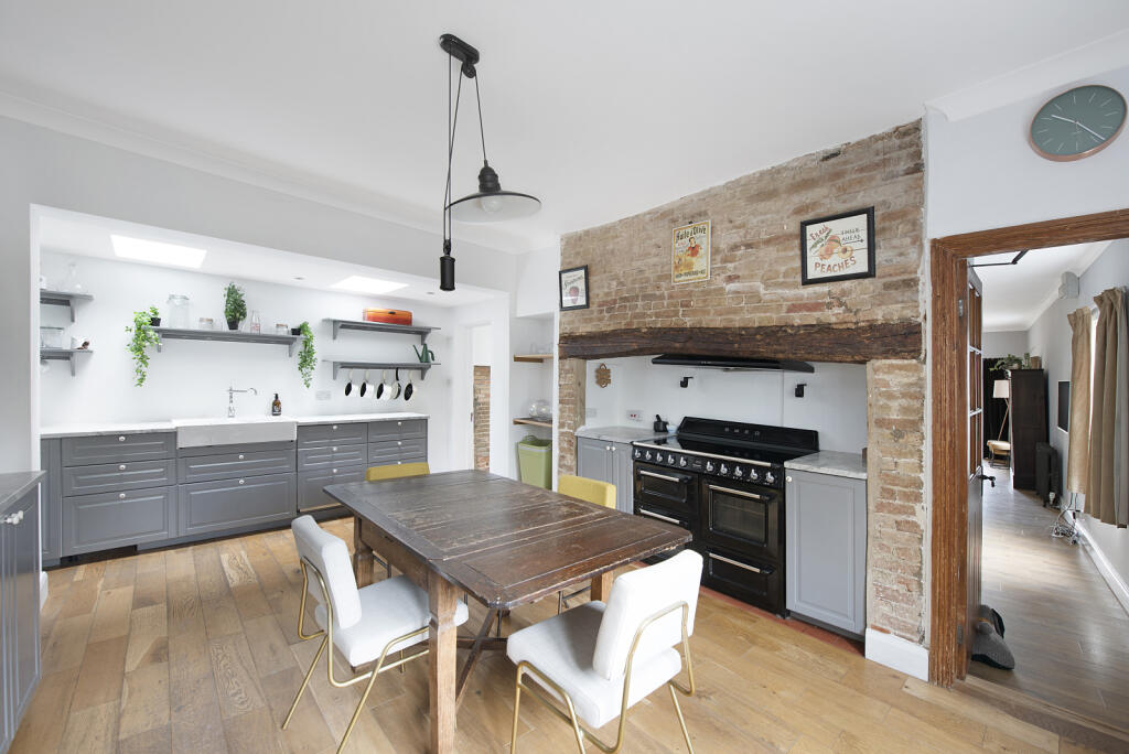 Kitchen/Breakfast