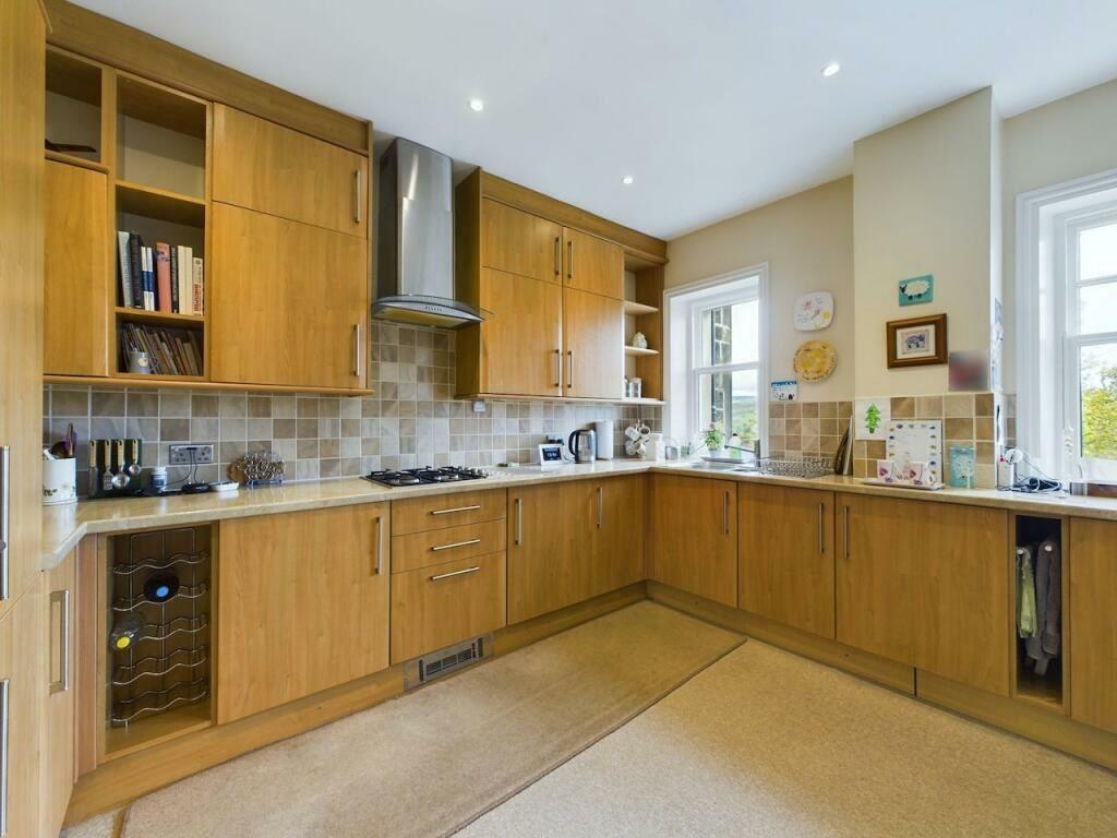 Kitchen 3.jpg