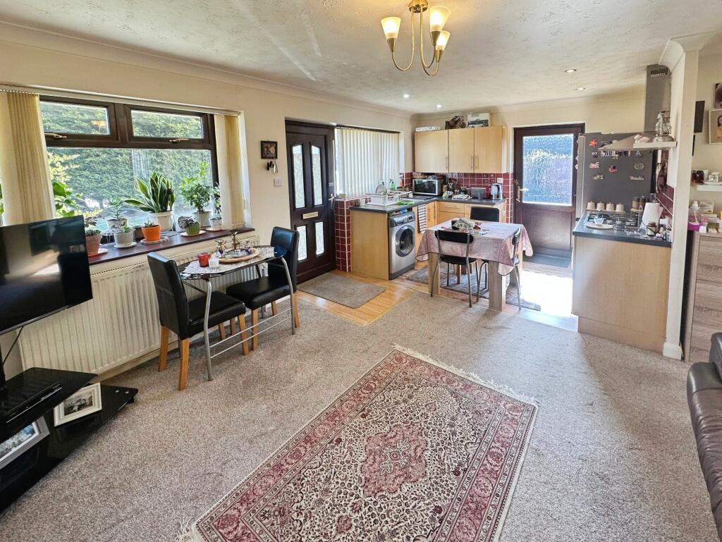 Open Plan Kitchen/Dining/Lounge