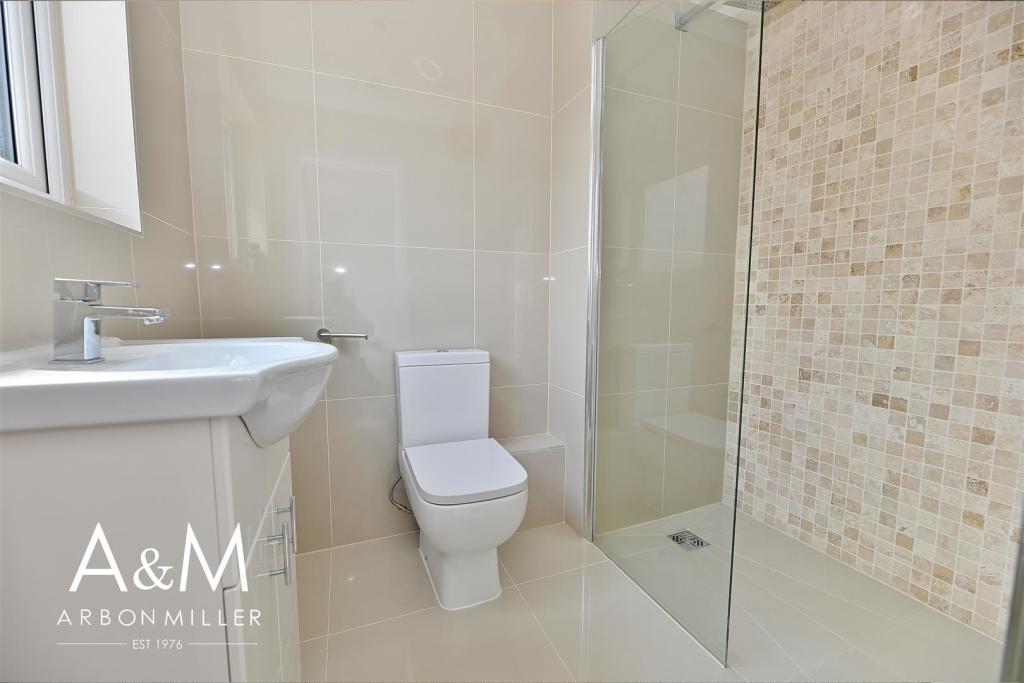 En-suite Shower