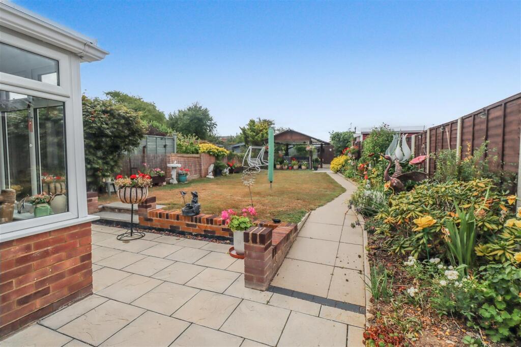 32 THIRD AVENUE REAR GARDEN-11.jpg