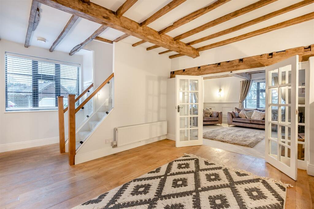8582263-interior31.jpg