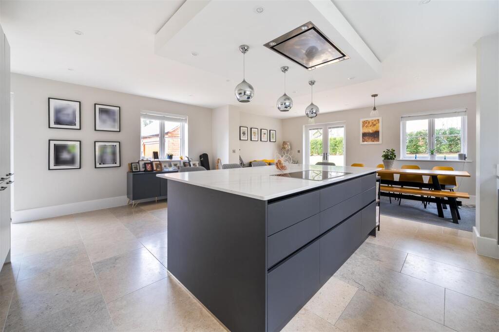 Park View House, 16 Earls Farm Way, Towcester (5).