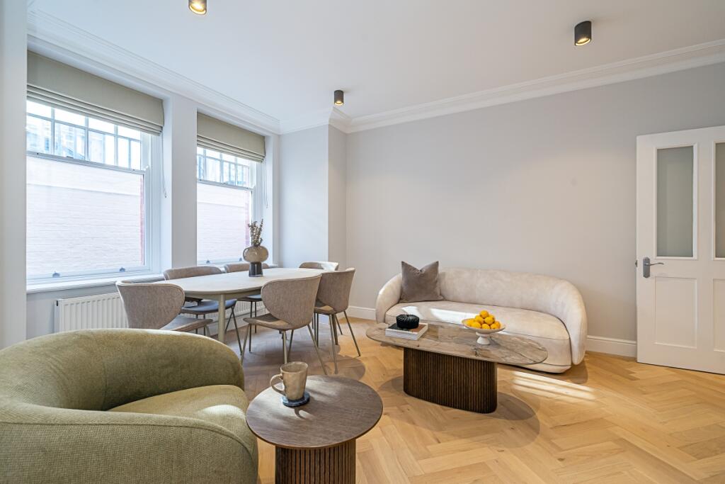 202_A_Hamlet_Gard...