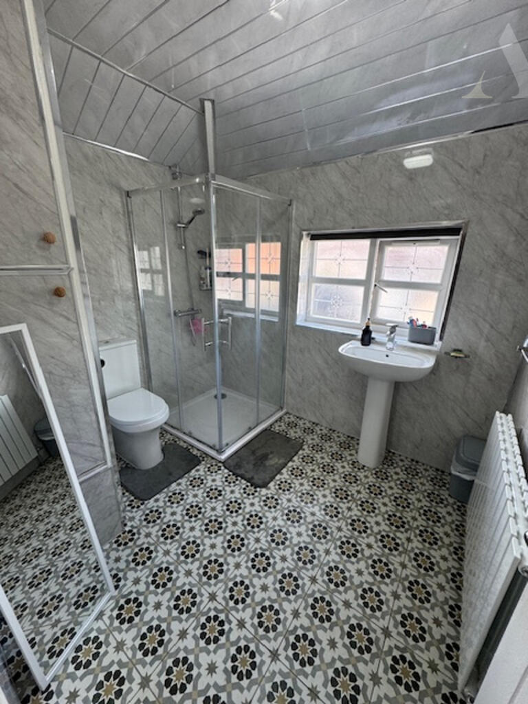 10 Stetchford Road bathroom