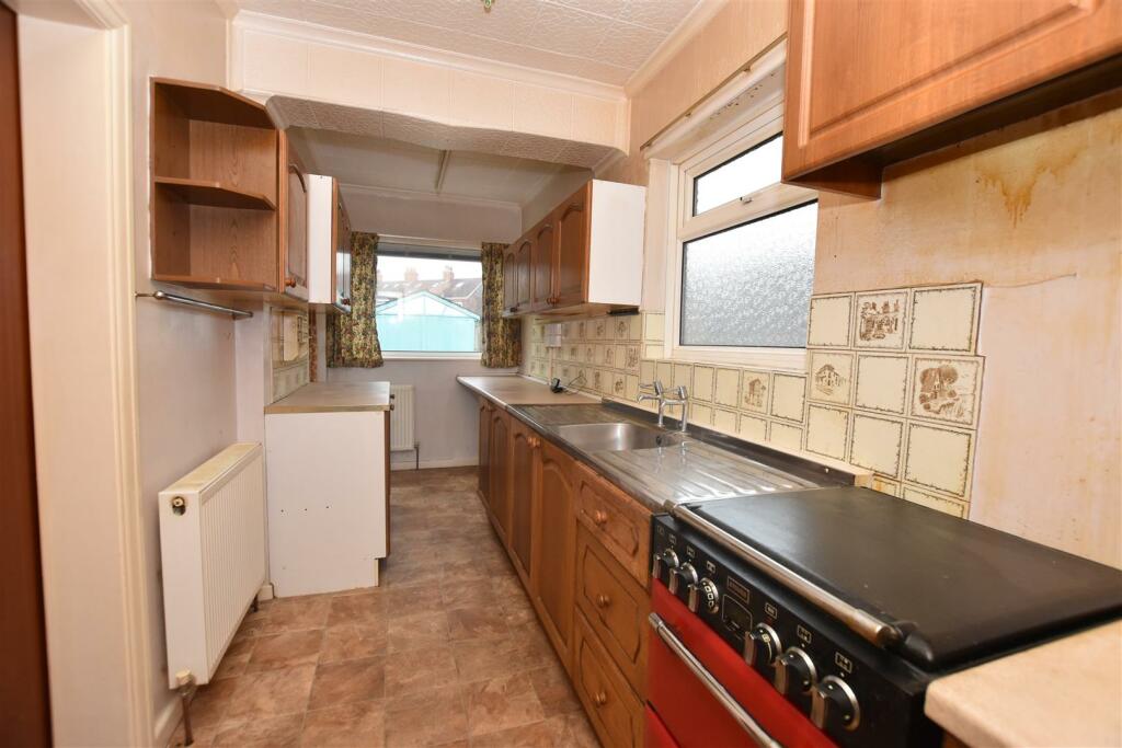 Kitchen.JPG