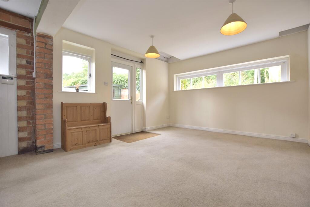 Living/Dining Area