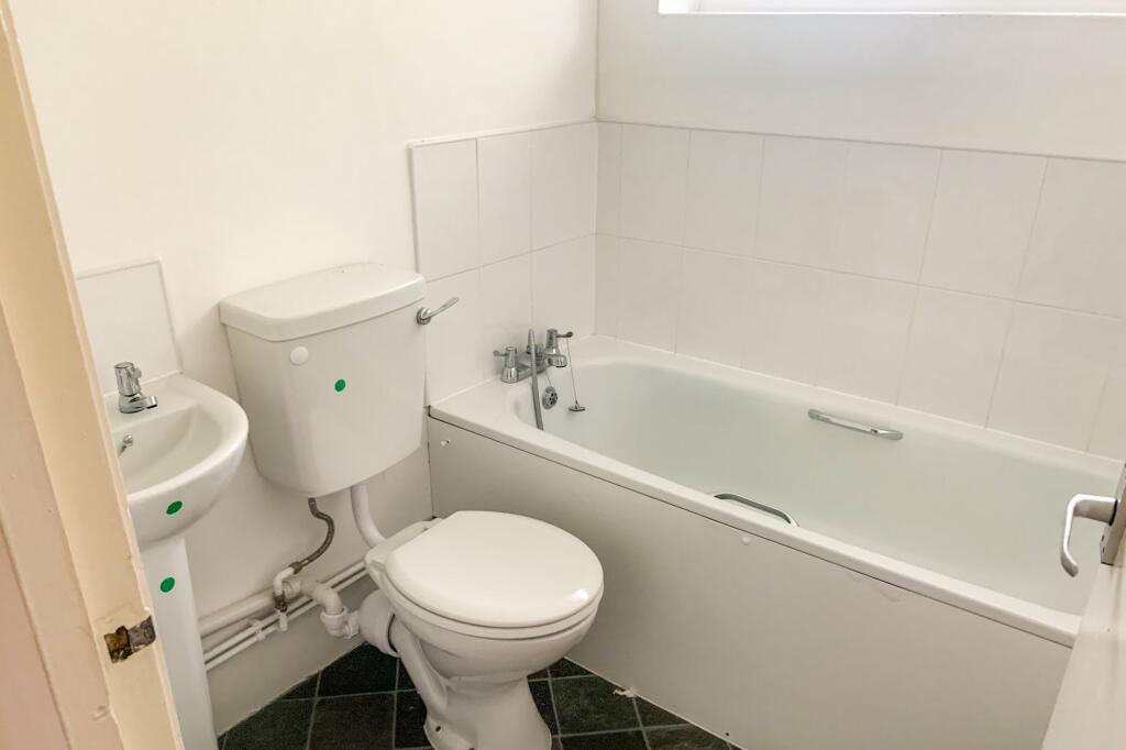 Flat 8, Swan House, Hillmead, Shepton Mallet BA4 5EZ