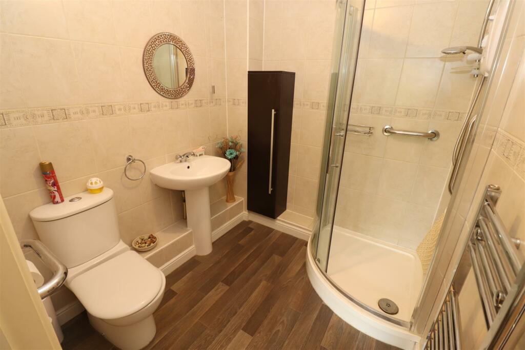 Shower Room / WC