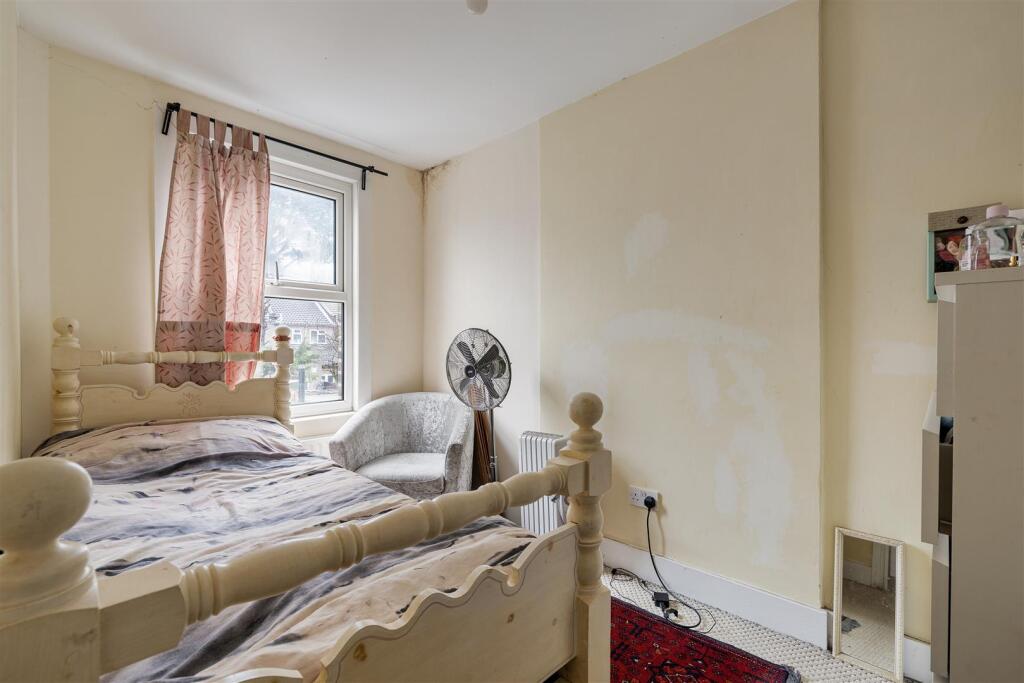 Worcester Road E12