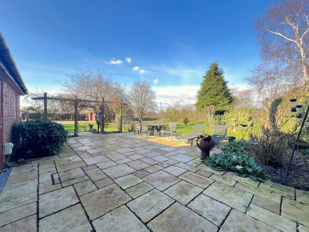 terrace.jpg