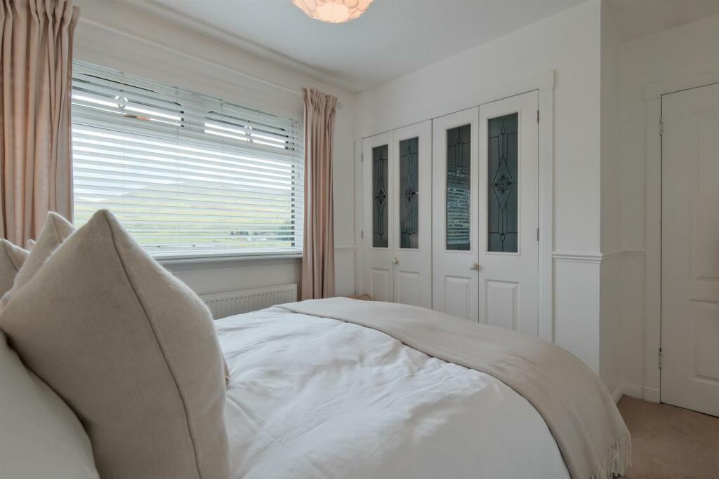 023-37, Edinburgh Road Abington, ML12 6SA.jpg