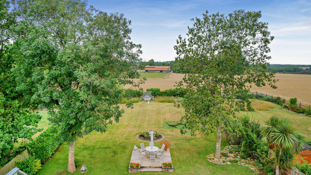 8657340-exterior2...