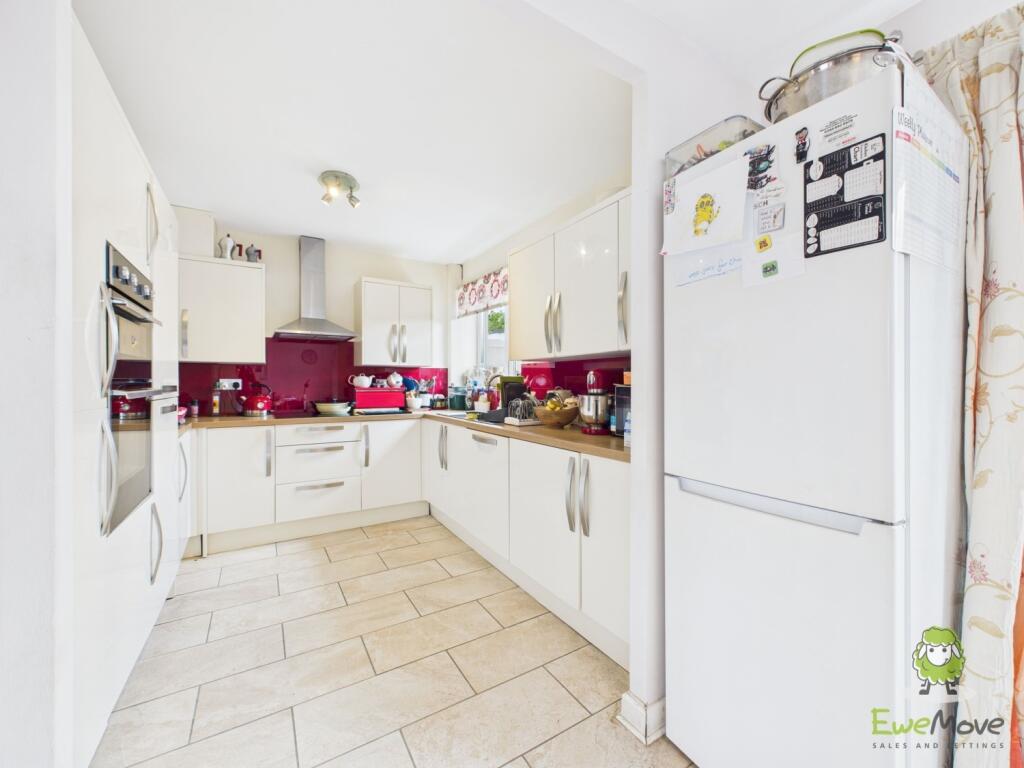 Kitchen  - Charlotte Thomasson Ewemove Whitchuch a