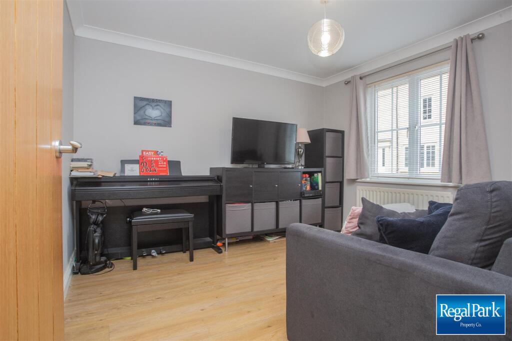 Family Room/Bedroom 5