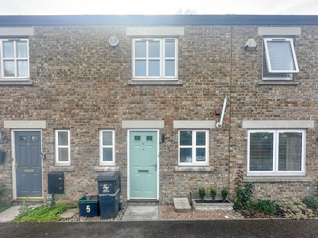2 Bedroom Terraced for Rent
