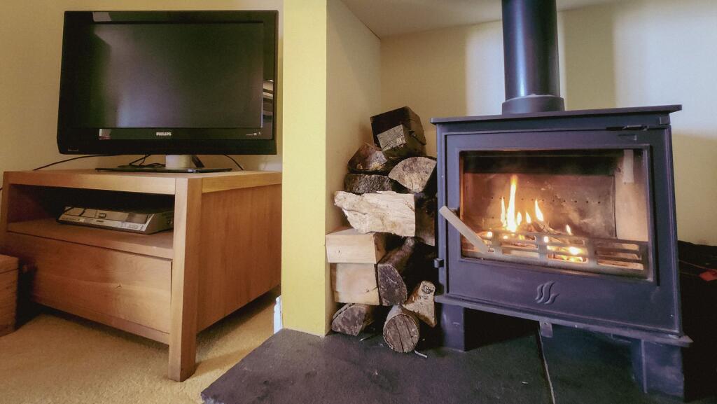Coach House Cottage - Living Room