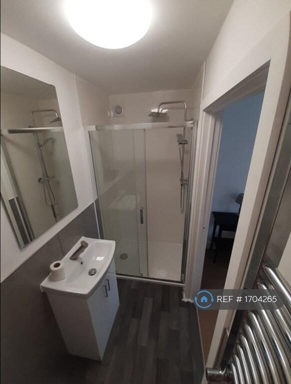 Master Ensuite