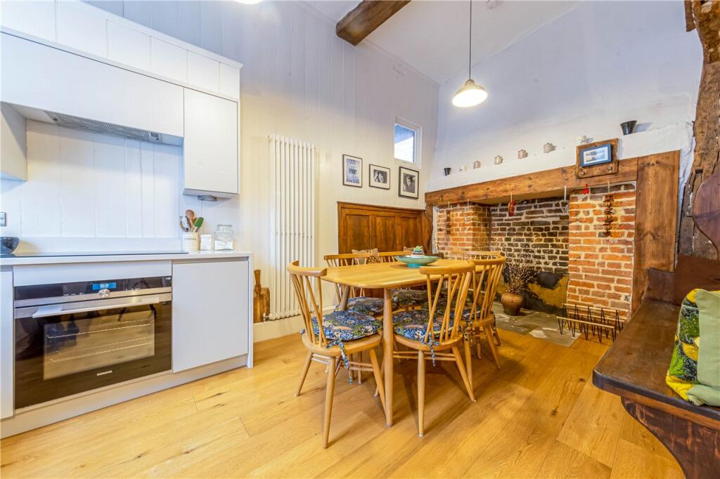 Kitchen/Dining